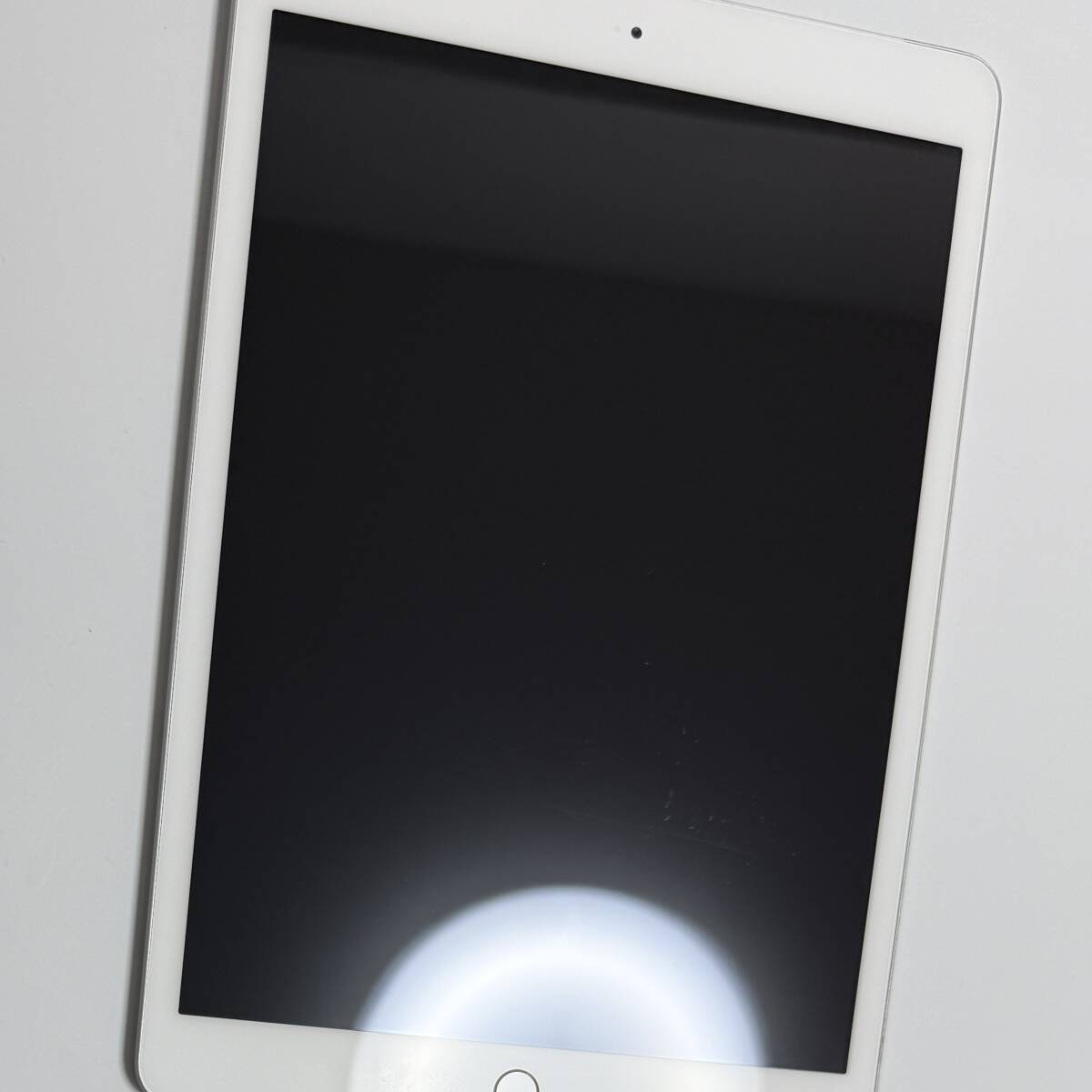 Apple SIMフリー iPad (第8世代) (10.2インチ) シルバー 32GB Apple SIMフリー iPad (第8世代) (10.2インチ) シルバー 32GB