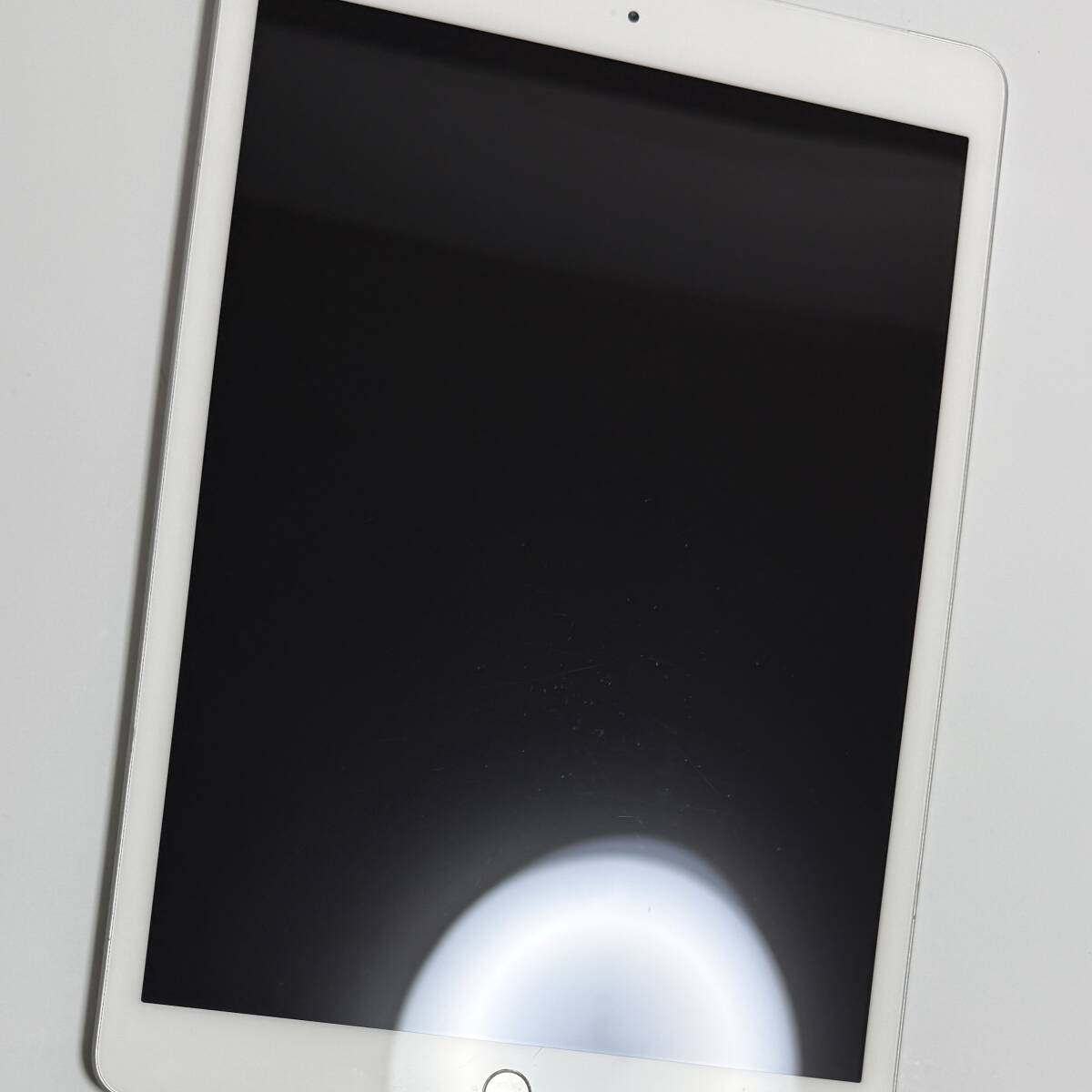 Apple SIMフリー iPad (第8世代) (10.2インチ) シルバー 32GB Apple SIMフリー iPad (第8世代) (10.2インチ) シルバー 32GB