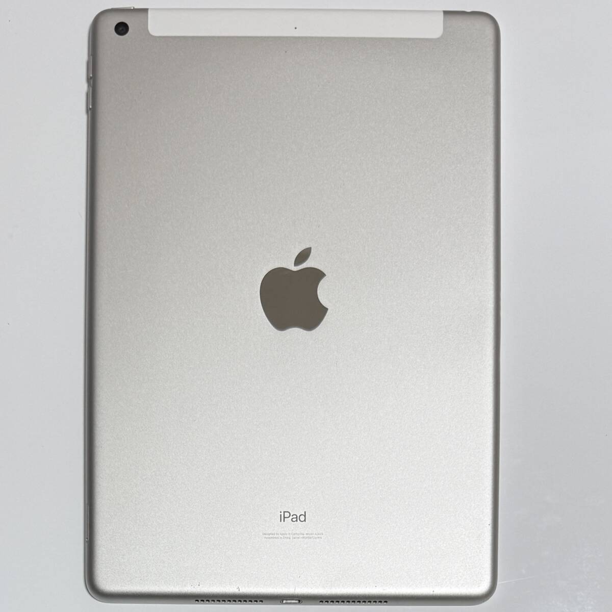 Apple SIMフリー iPad (第8世代) (10.2インチ) シルバー 32GB Apple SIMフリー iPad (第8世代) (10.2インチ) シルバー 32GB