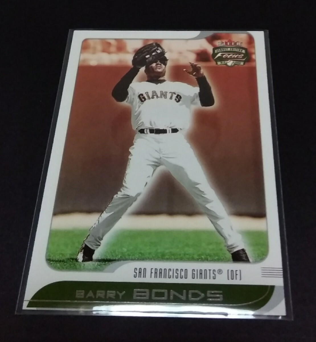 MLB 2002年FLEER Focus バリー?ボンズ(ジャイアンツ) Jersey Edition No,80。 Giants BARRY BONDS 