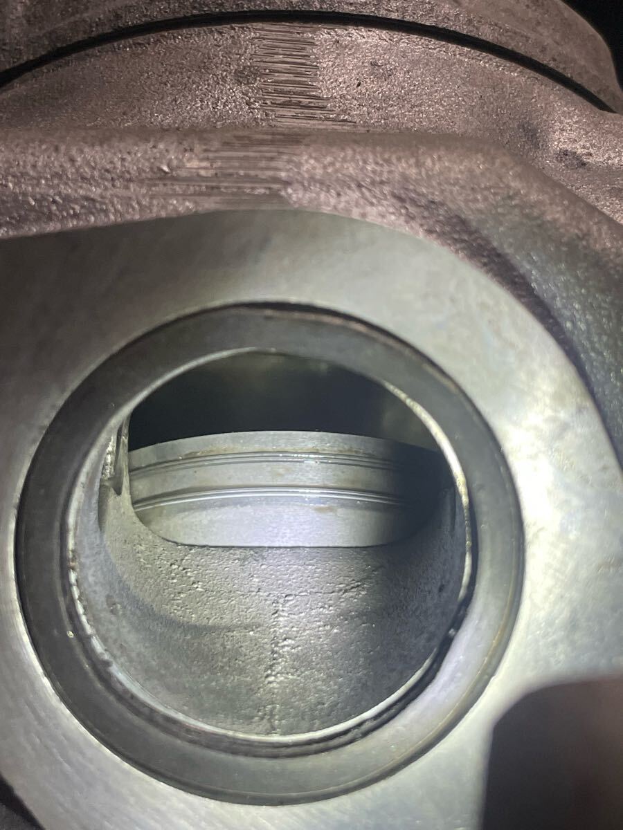 DT200WR フルオーバーホール　新品ピストン新品シリンダー　未使用エンジン！