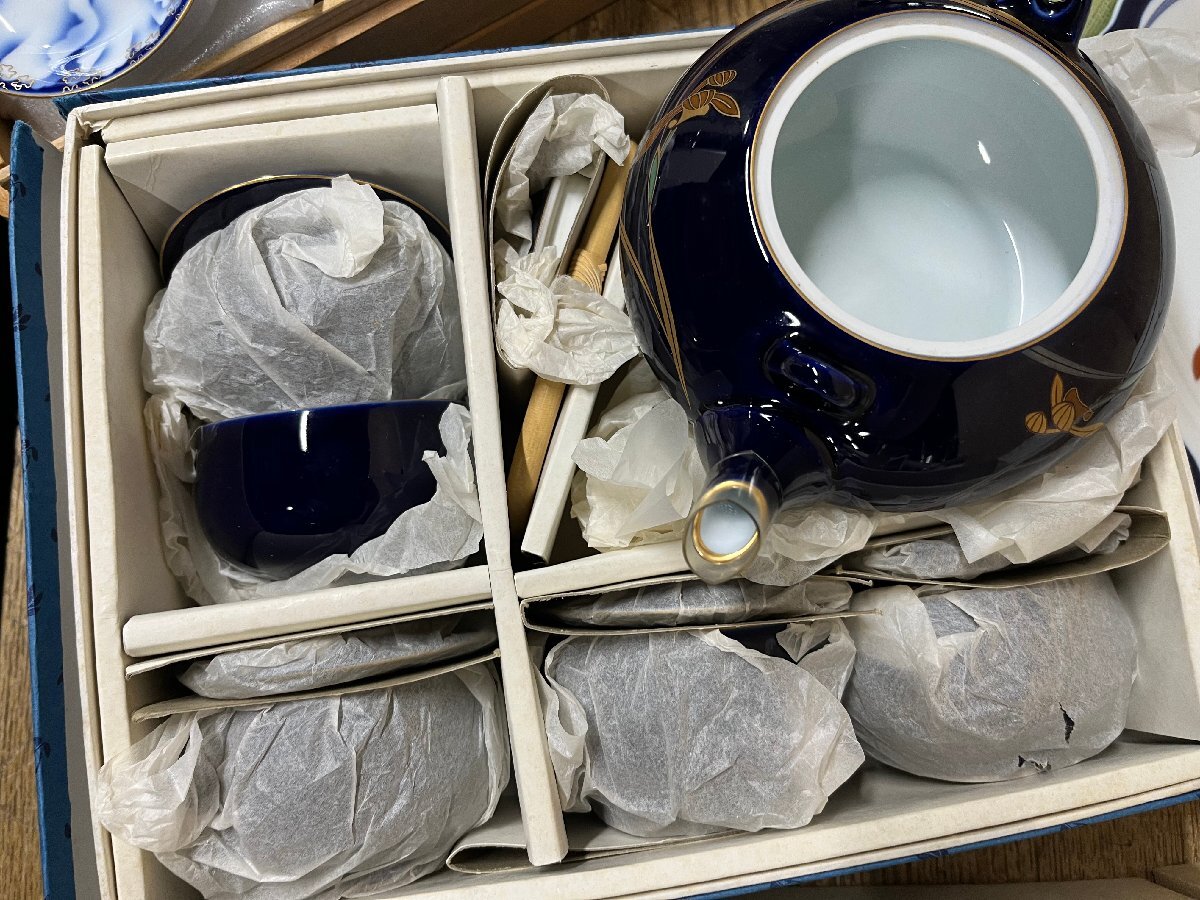 ☆中古☆ 香蘭社 深川製磁 箱入 まとめ売り 皿 茶器 花瓶(伊万里 ☆中古☆ 香蘭社 深川製磁 箱入 まとめ売り 皿 茶器 花瓶(伊万里