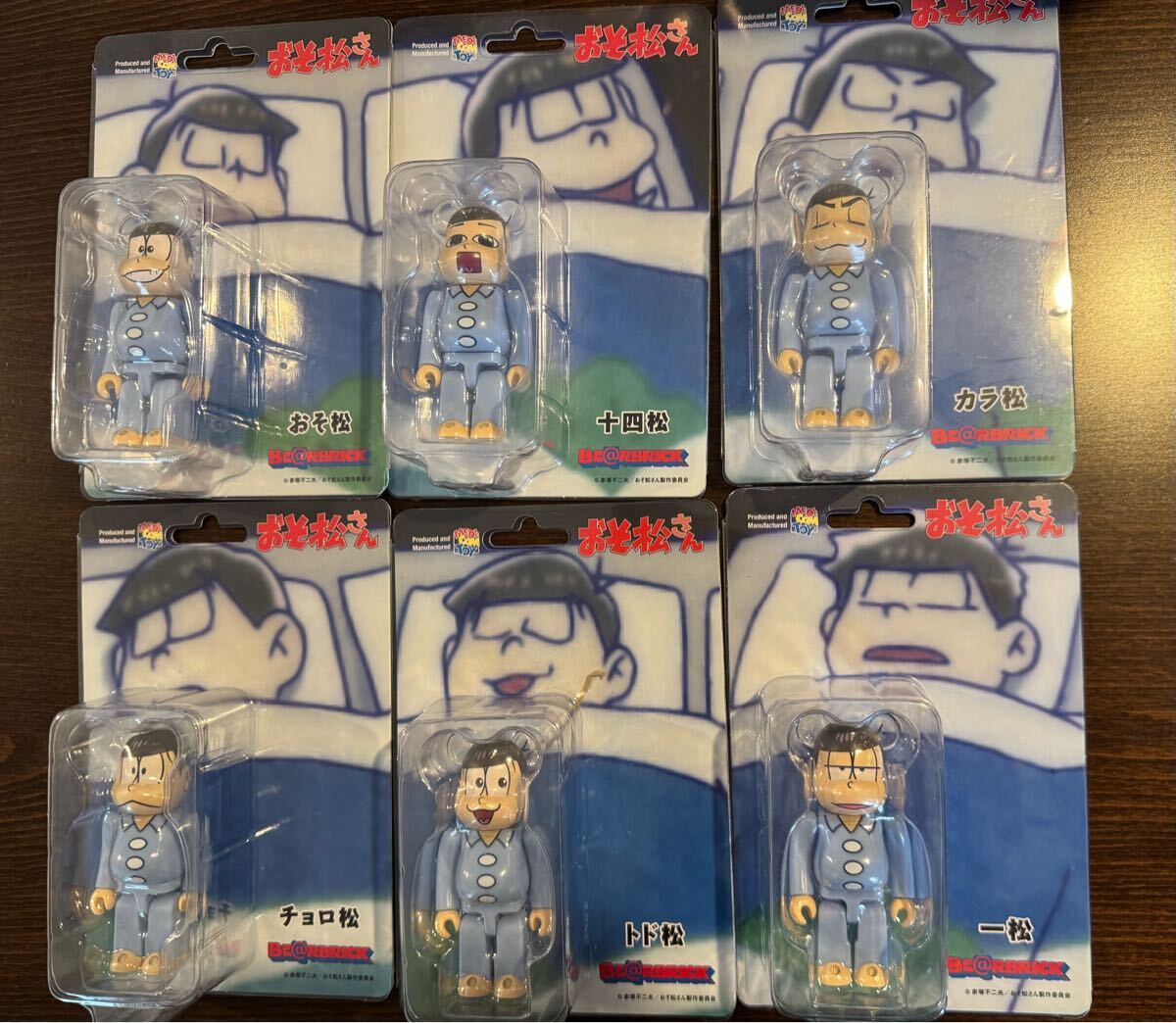 ☆新品未使用!限定 おそ松さん 六つ子セット パジャマ ☆新品未使用!限定 おそ松さん 六つ子セット パジャマ