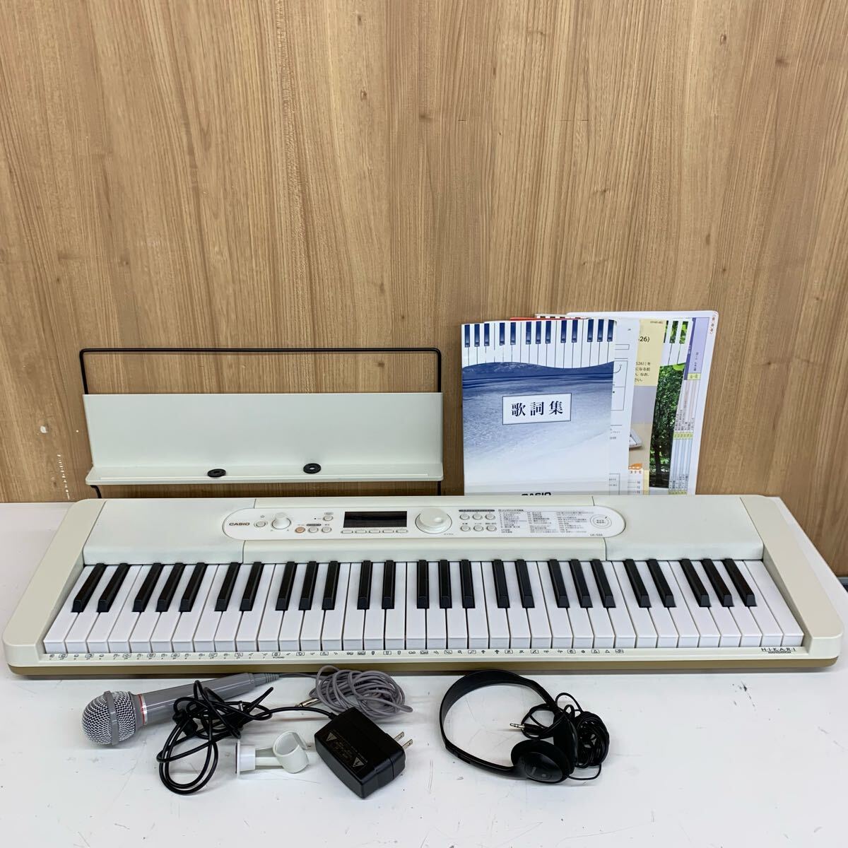 Gt-8】 Casio LK-526 キーボード 音出し可 カシオ 元箱付き 中古 Gt-8】 Casio LK-526 キーボード 音出し可 カシオ 元箱付き 中古