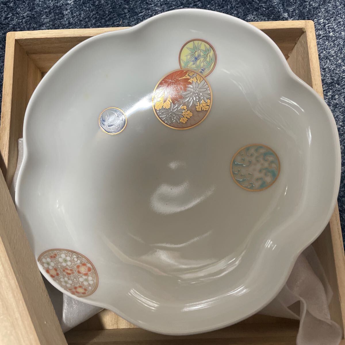 深川製磁 寿赤絵 梅型鉢 皿 100円〜最落無し 新品未使用品 (深川 深川製磁 寿赤絵 梅型鉢 皿 100円〜最落無し 新品未使用品 (深川