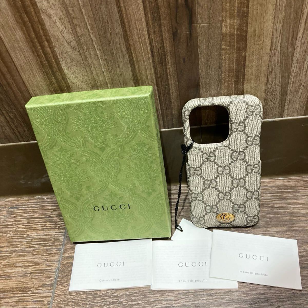 GUCCI グッチ 未使用品 GGスプリーム iPhone14PRO iPhoneケース GUCCI グッチ 未使用品 GGスプリーム iPhone14PRO iPhoneケース