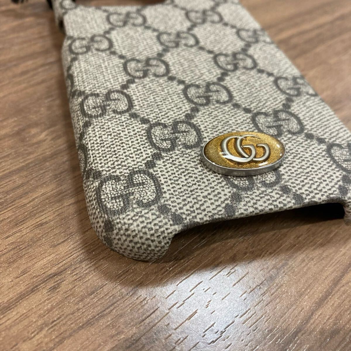 GUCCI グッチ 未使用品 GGスプリーム iPhone14PRO iPhoneケース GUCCI グッチ 未使用品 GGスプリーム iPhone14PRO iPhoneケース