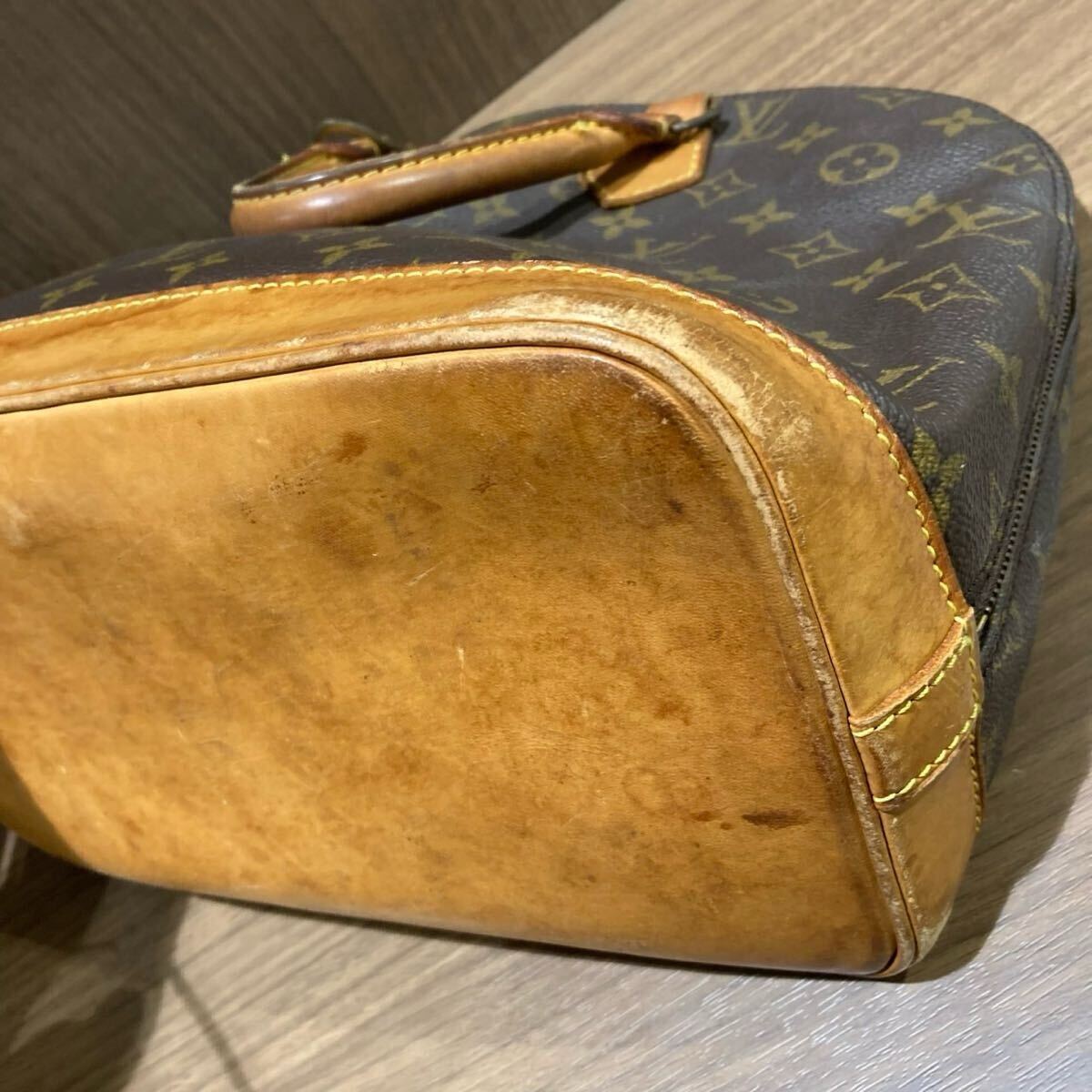 LOUIS VUITTON ルイヴィトン モノグラム アルマ トートバッグ LOUIS VUITTON ルイヴィトン モノグラム アルマ トートバッグ