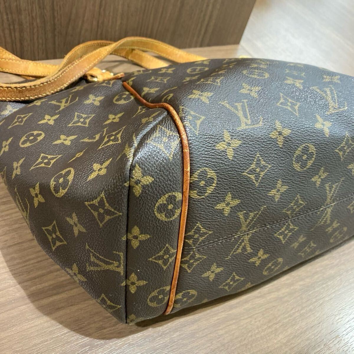 LOUIS VUITTON ルイヴィトン モノグラム トータリーMM トート LOUIS VUITTON ルイヴィトン モノグラム トータリーMM トート