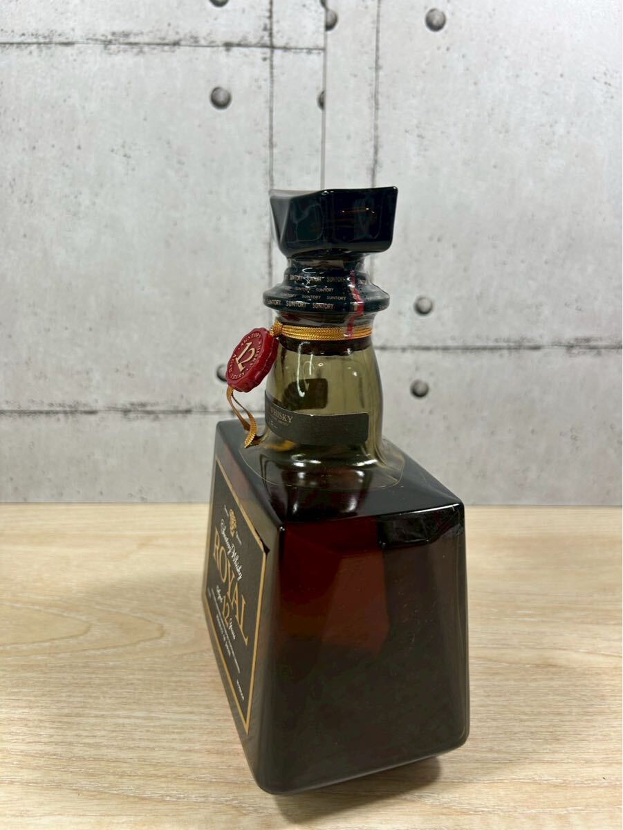C004 サントリー ローヤル 12年 黒ラベル 700ml 43% SUNTORY C004 サントリー ローヤル 12年 黒ラベル 700ml 43% SUNTORY