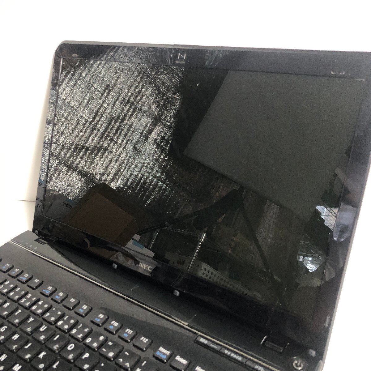 Y8-489 NEC LaVie S LS150/H LS150HS6B メモリ4GB CPU 2.30 Win10 WIFI 動作品 愛知 100サイズ_画像3