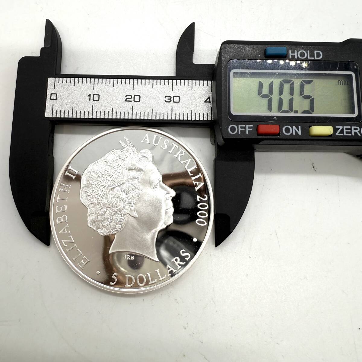 シドニーオリンピック 5ドル銀貨 2000年 31.8g アンティーク シドニーオリンピック 5ドル銀貨 2000年 31.8g アンティーク