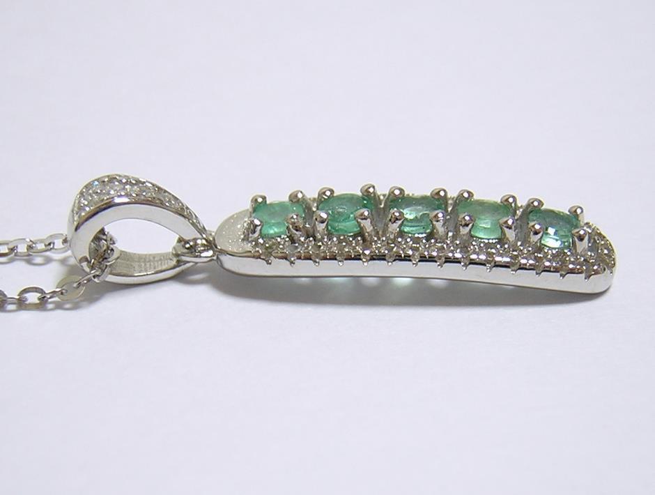 『天然エメラルド』 ペンダントネックレス