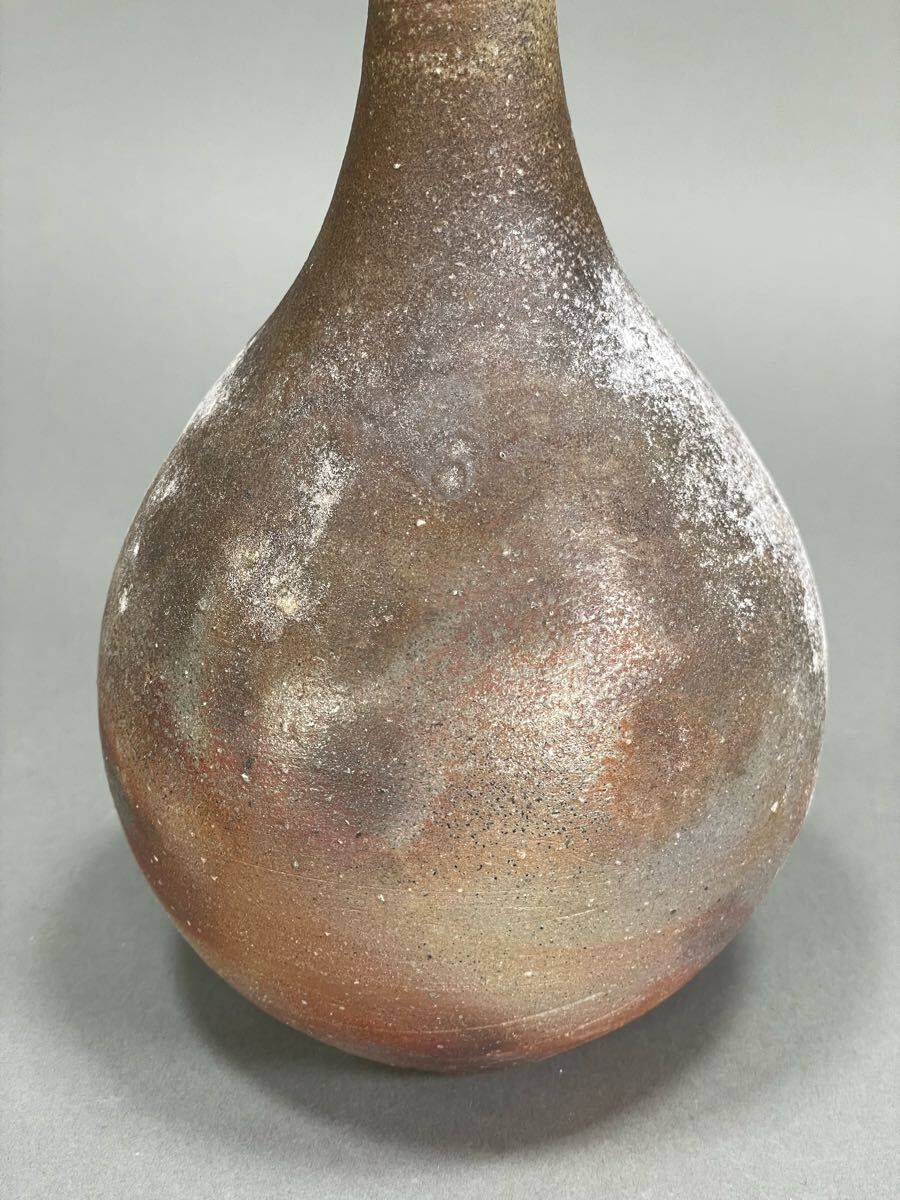 備前焼 山下譲治 鶴首一輪入 師:伊勢崎淳 花入 飾り瓶 花器 備前焼 山下譲治 鶴首一輪入 師:伊勢崎淳 花入 飾り瓶 花器