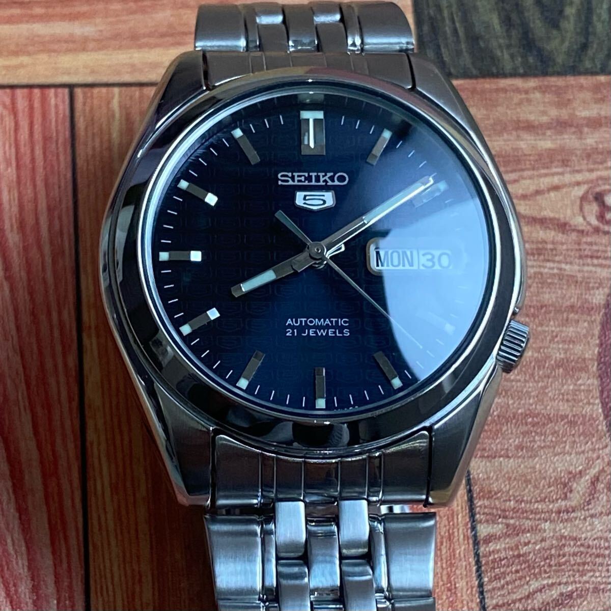 セイコー腕時計 SEIKO 21石 automatic セイコー5 自動巻き 裏 セイコー腕時計 SEIKO 21石 automatic セイコー5 自動巻き 裏