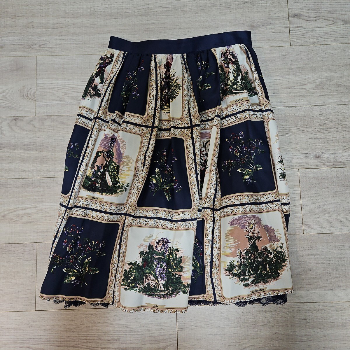 美品 】ロイスクレヨン Lois CRAYON スカート M|Yahoo!フリマ 美品 】ロイスクレヨン Lois CRAYON スカート M|Yahoo!フリマ