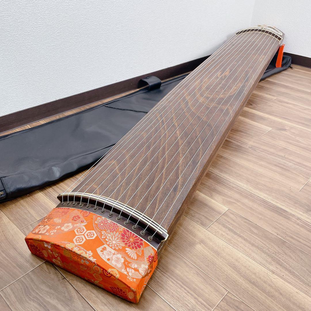 高級 上角作り 13弦 琴 蒔絵 並甲 すだれ彫 付属品多数 高級 上角作り 13弦 琴 蒔絵 並甲 すだれ彫 付属品多数 高級上角