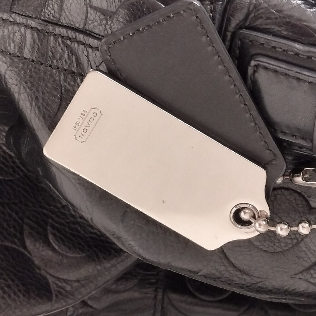 COACH コーチ シグネチャーライン (ロゴ型押し) 本革 ショルダー COACH コーチ シグネチャーライン (ロゴ型押し) 本革 ショルダー