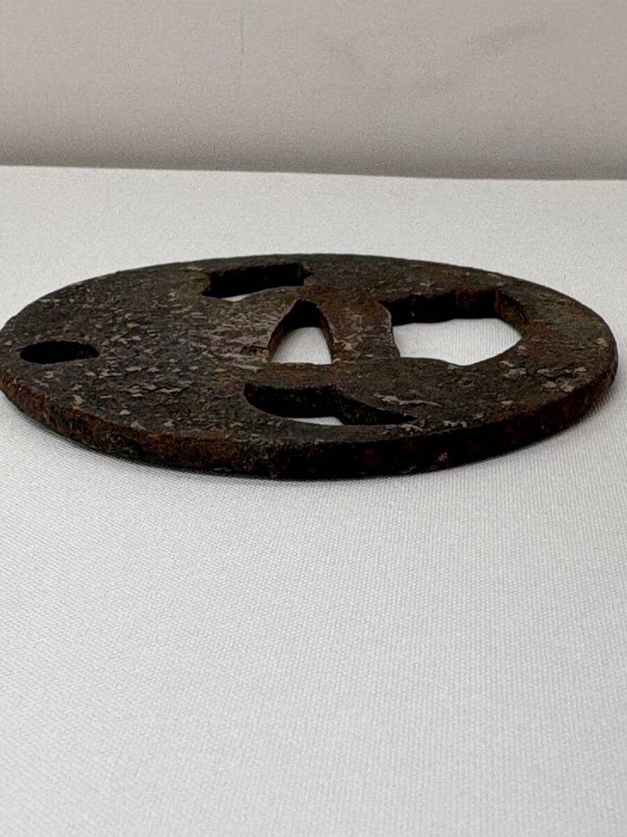 刀の鍔 鉄鍔 ツバ 刀装具 日本刀 武具(鍔、刀装具)|売買された 刀の鍔 鉄鍔 ツバ 刀装具 日本刀 武具(鍔、刀装具)|売買された