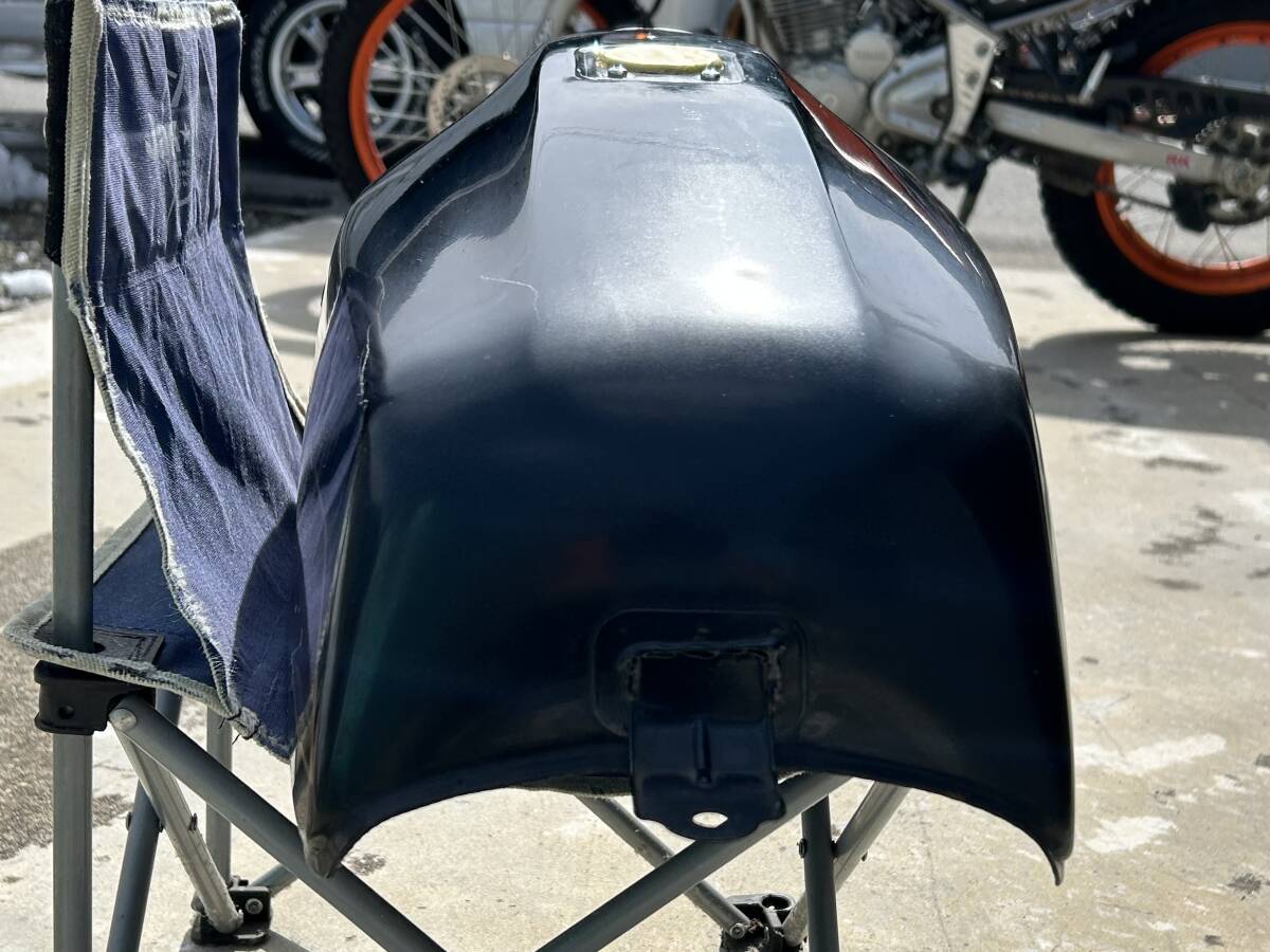 Kawasaki カワサキ Z400FX純正タンク 純正カラー Z400J /Z550FX Kawasaki カワサキ Z400FX純正タンク 純正カラー Z400J /Z550FX