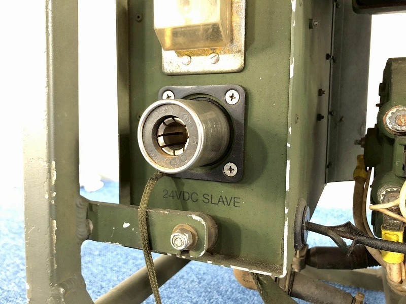 米軍放出品】DEWEY 発電機 2KW ジェネレーター ヤンマー 米軍放出品】DEWEY 発電機 2KW ジェネレーター ヤンマー