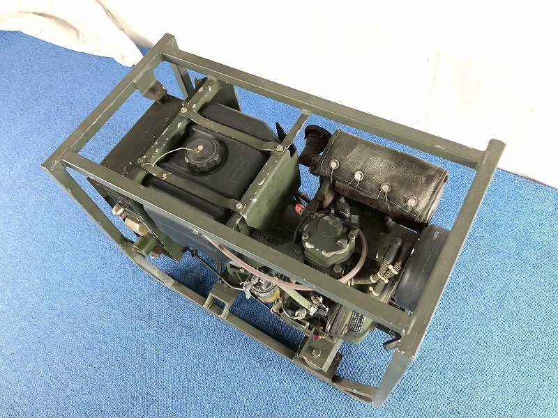 米軍放出品】DEWEY 発電機 2KW ジェネレーター ヤンマー 米軍放出品】DEWEY 発電機 2KW ジェネレーター ヤンマー