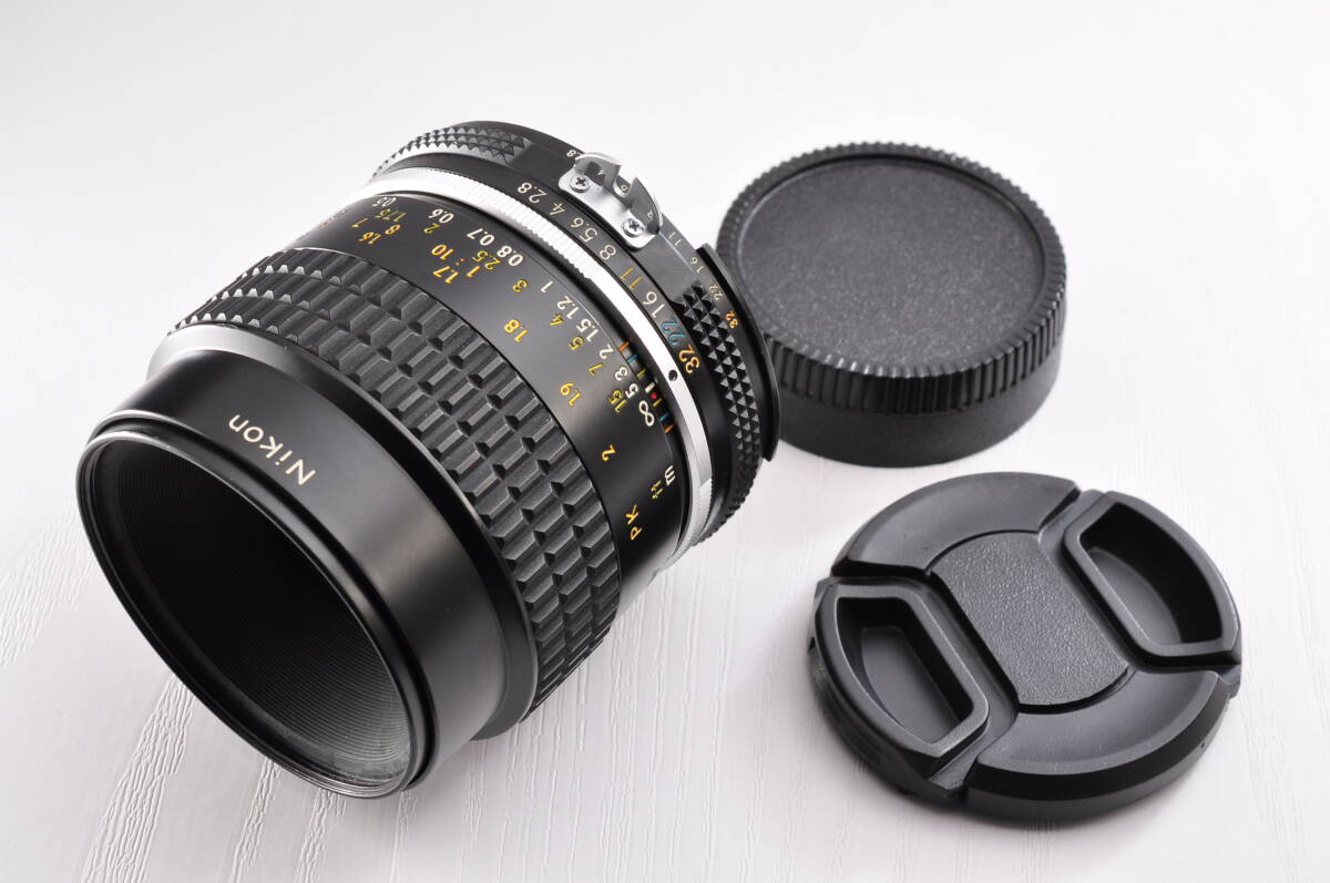 Nikon Ai-S Micro NIKKOR 55mm F2.8 55/1:2.8 ニコン AIS Nikon Ai-S Micro NIKKOR 55mm F2.8 55/1:2.8 ニコン AIS