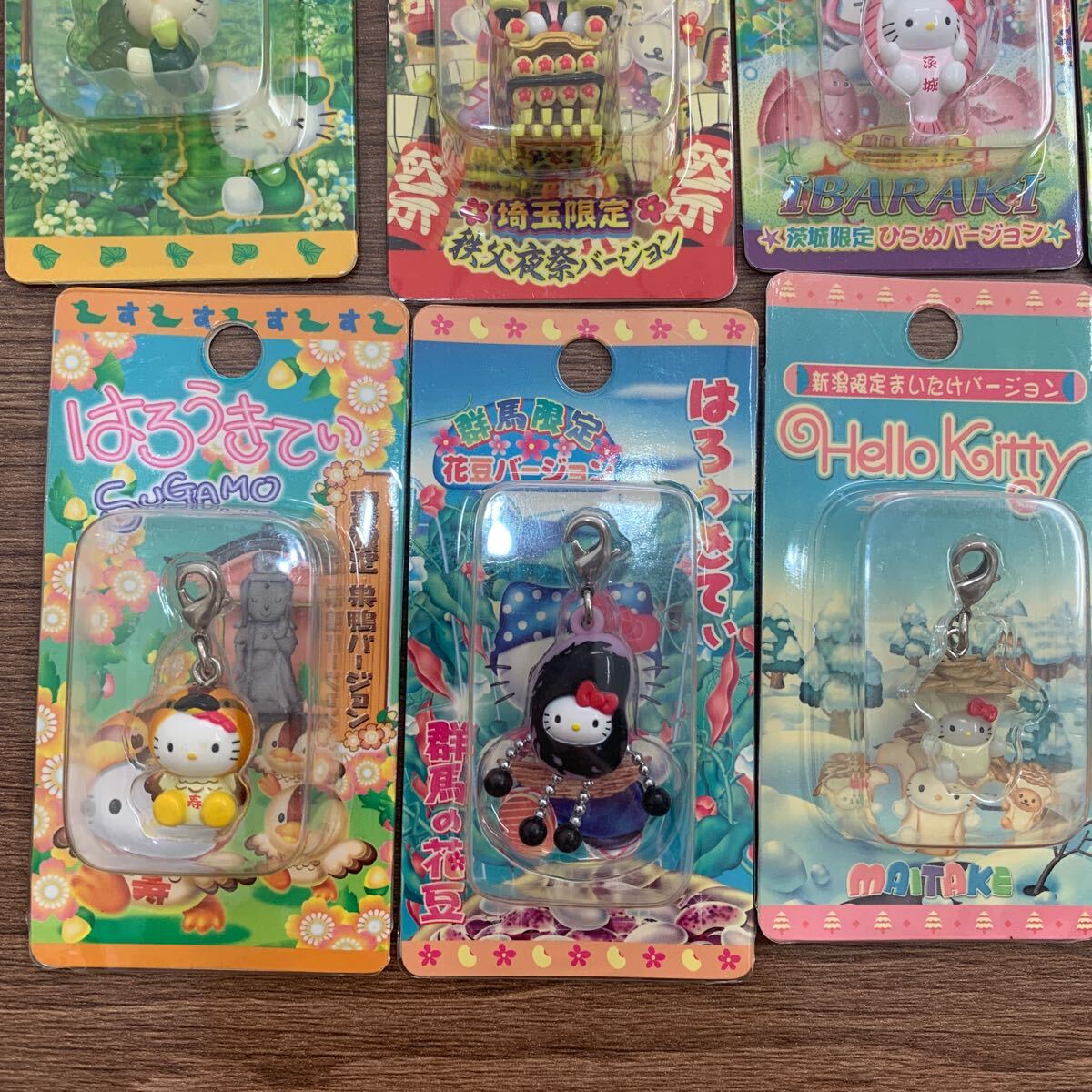 ハローキティ ご当地ストラップ11個 ファスナーマスコット 2箱