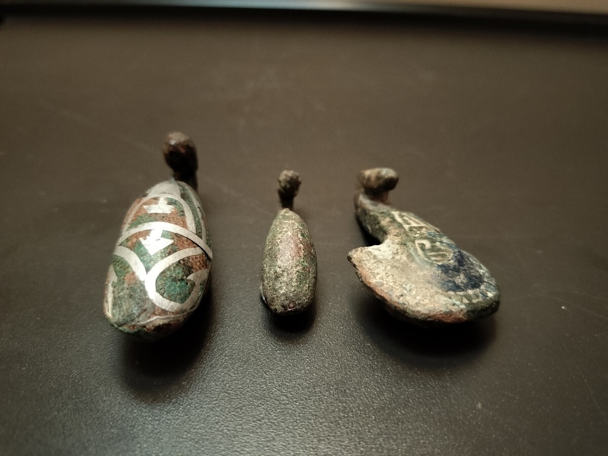 古銅 帯鉤 3点 中国 美術 銀象嵌 嵌帯鉤 青銅器 帯鈎 銅製 帯留 古銅 帯鉤 3点 中国 美術 銀象嵌 嵌帯鉤 青銅器 帯鈎 銅製 帯留