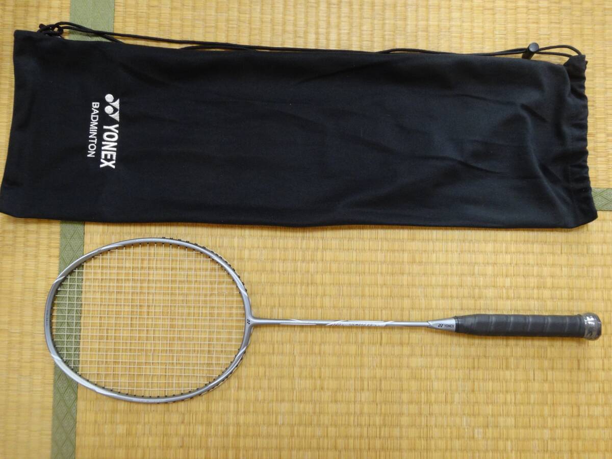 ★ヨネックスのアストロクス　ネクステージ新品同様です★