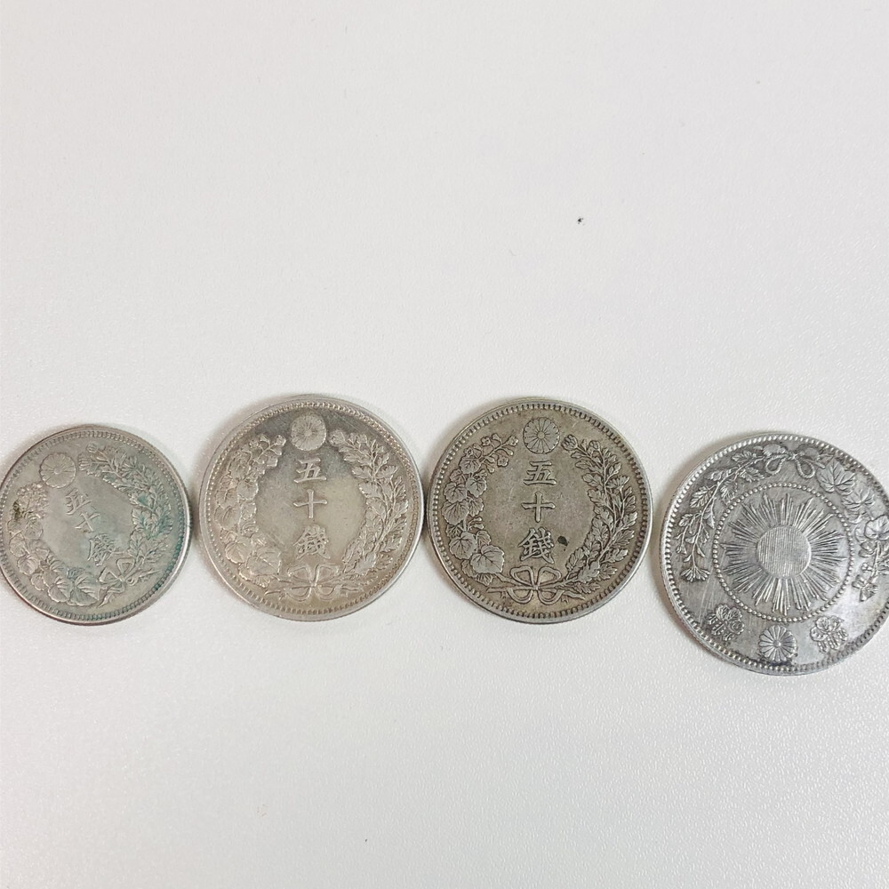 ICH【中古】50銭 銀貨 明治4年 31年2枚 43年 12.6g 13.4g 13.4g ICH【中古】50銭 銀貨 明治4年 31年2枚 43年 12.6g 13.4g 13.4g