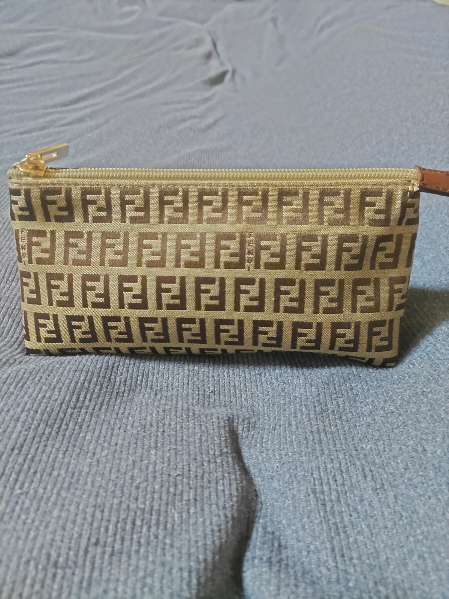 未使用・正規品・極美品・レア FENDI フェンディ ポーチ
