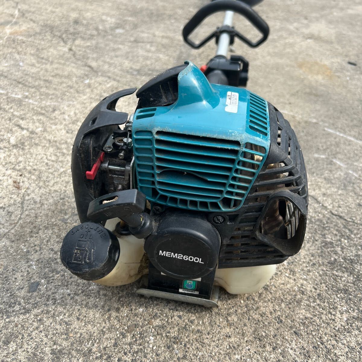 マキタ makita 2ストロークエンジン刈払 MEM2600L 排気量25.7mL マキタ makita 2ストロークエンジン刈払 MEM2600L 排気量25.7mL