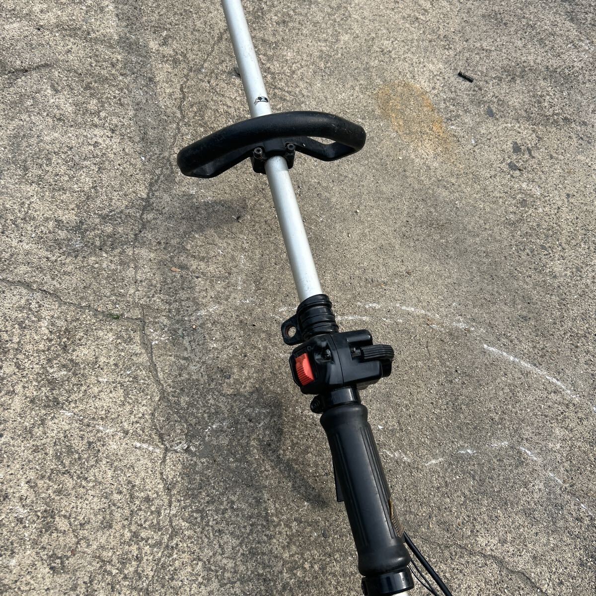 マキタ makita 2ストロークエンジン刈払 MEM2600L 排気量25.7mL マキタ makita 2ストロークエンジン刈払 MEM2600L 排気量25.7mL