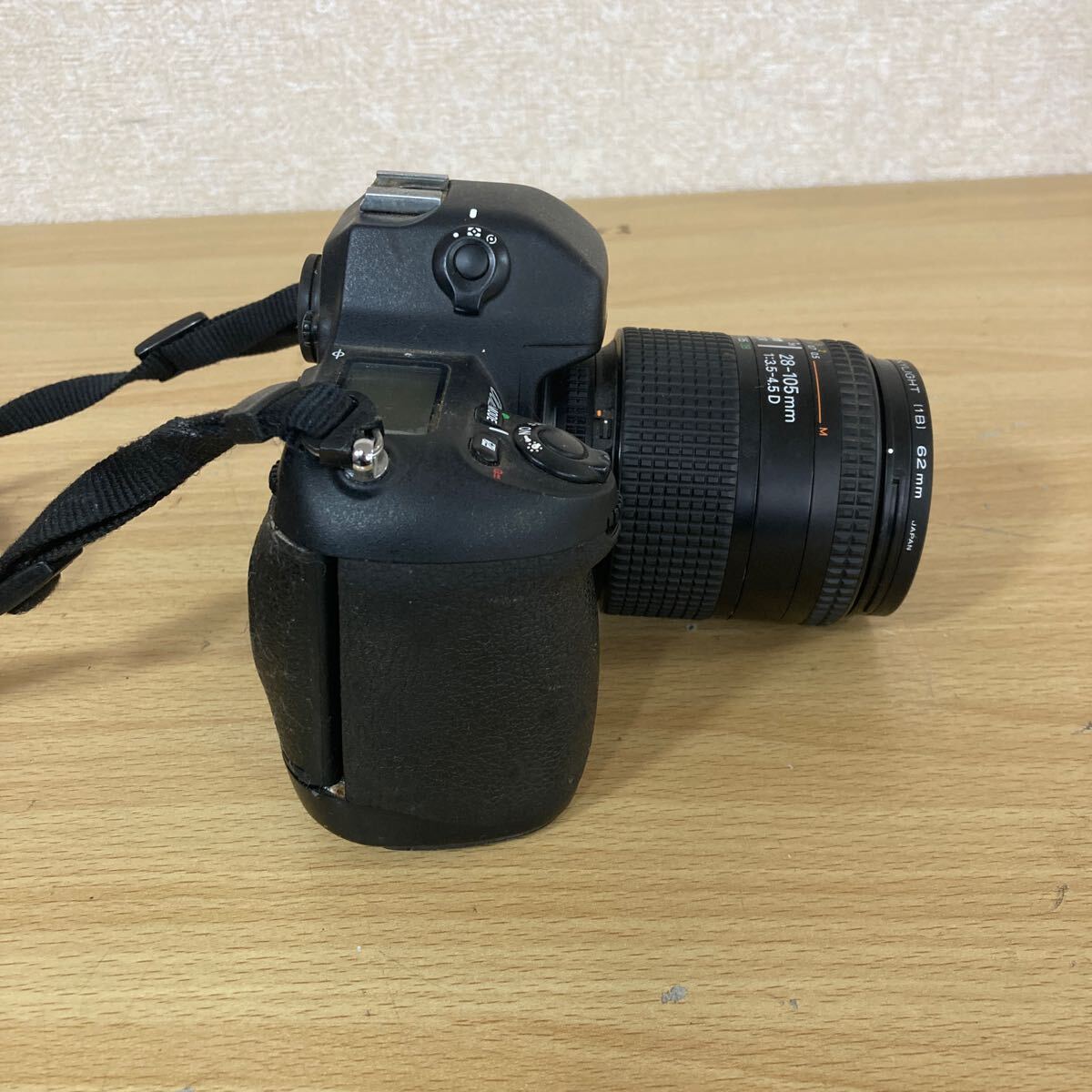 Nikon ニコン F100 レンズ AF NIKKOR 28-105mm 1:3.5-4.5 D Nikon ニコン F100 レンズ AF NIKKOR 28-105mm 1:3.5-4.5 D
