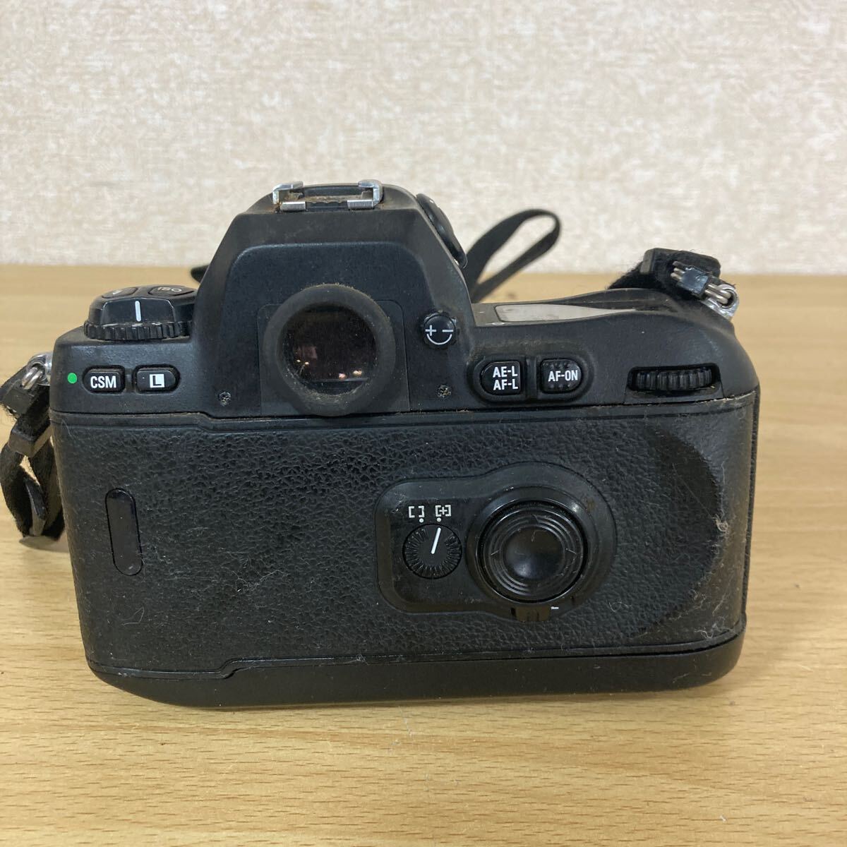 Nikon ニコン F100 レンズ AF NIKKOR 28-105mm 1:3.5-4.5 D Nikon ニコン F100 レンズ AF NIKKOR 28-105mm 1:3.5-4.5 D