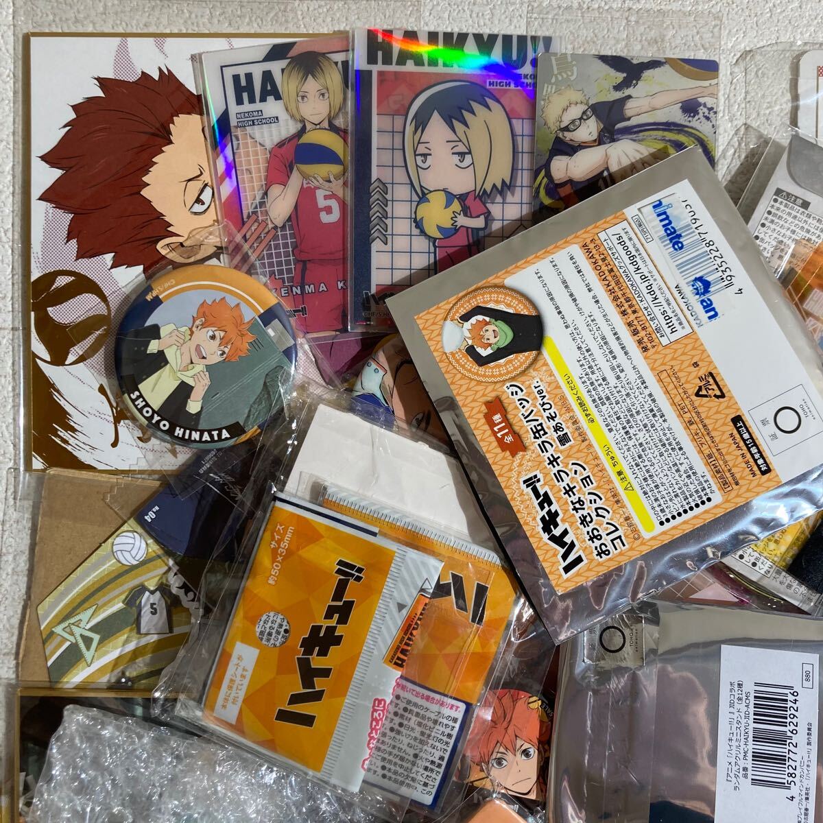 ハイキュー アニメグッズ 大量 まとめ 缶バッジ アクリル ハイキュー アニメグッズ 大量 まとめ 缶バッジ アクリル