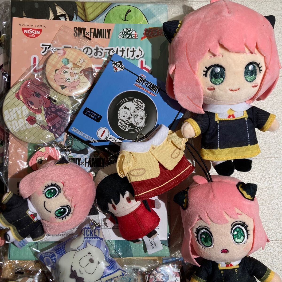 スパイファミリー アニメグッズ 大量 まとめ 缶バッジ アクリル スパイファミリー アニメグッズ 大量 まとめ 缶バッジ アクリル