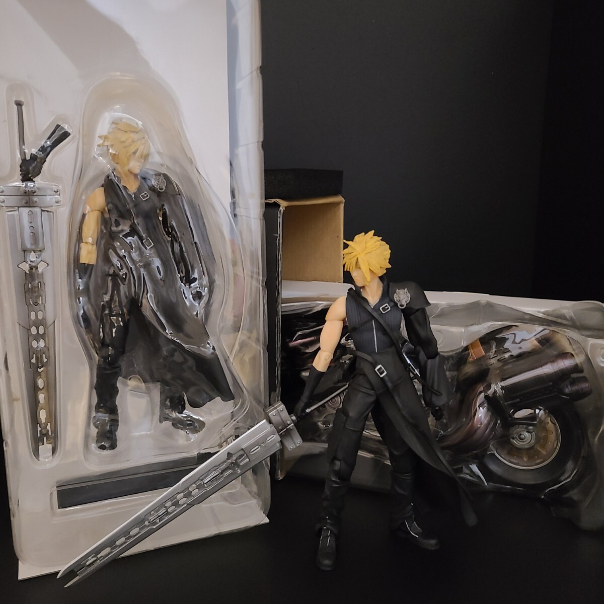 クラウド&フェンリル FINAL FANTASY Ⅶ ADVENT CHILDREN ADVENT クラウド&フェンリル FINAL FANTASY Ⅶ ADVENT CHILDREN ADVENT