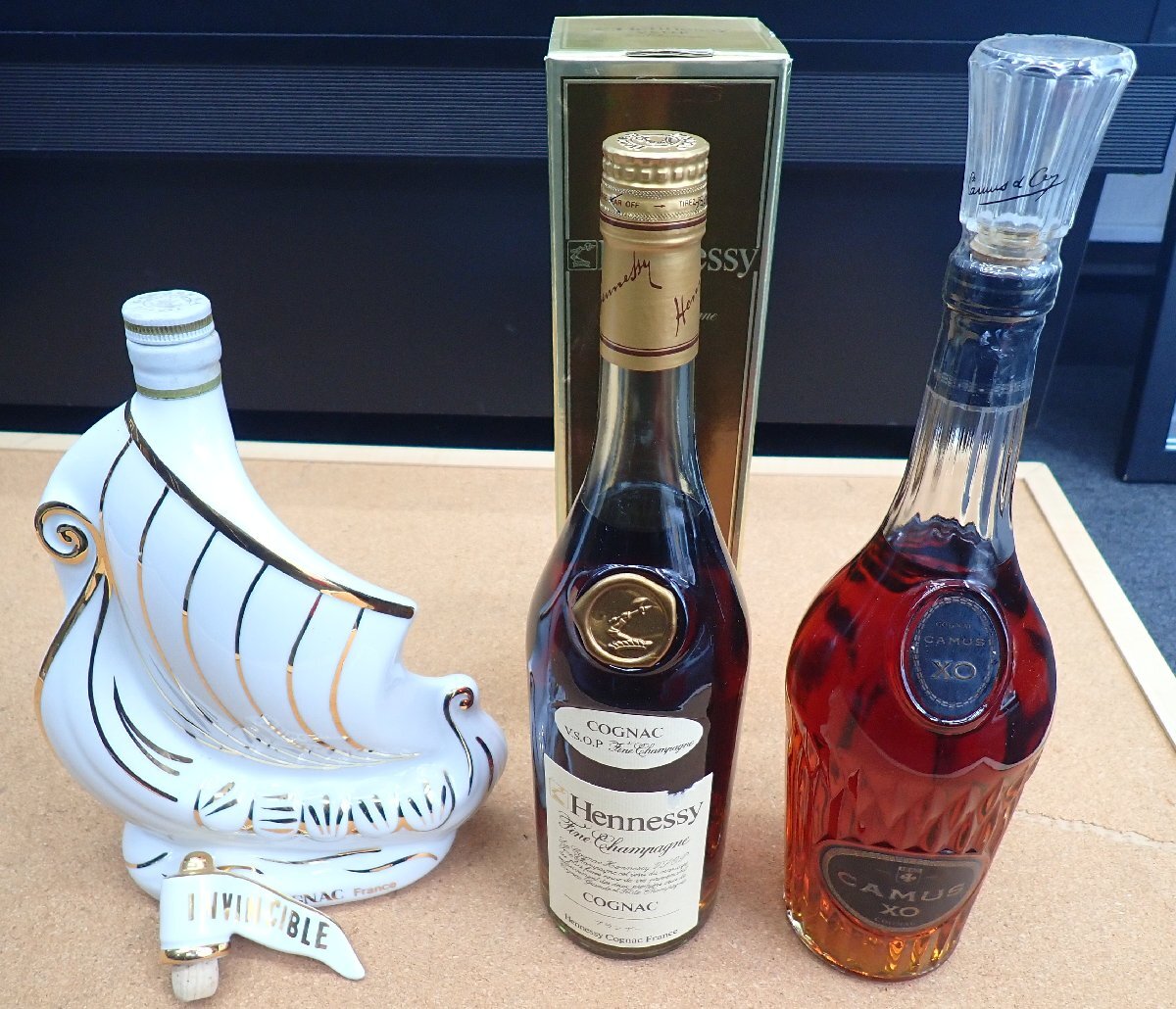 ◇◇未開栓 古酒 ブランデー カミュXOロングネック ヘネシーVSOP