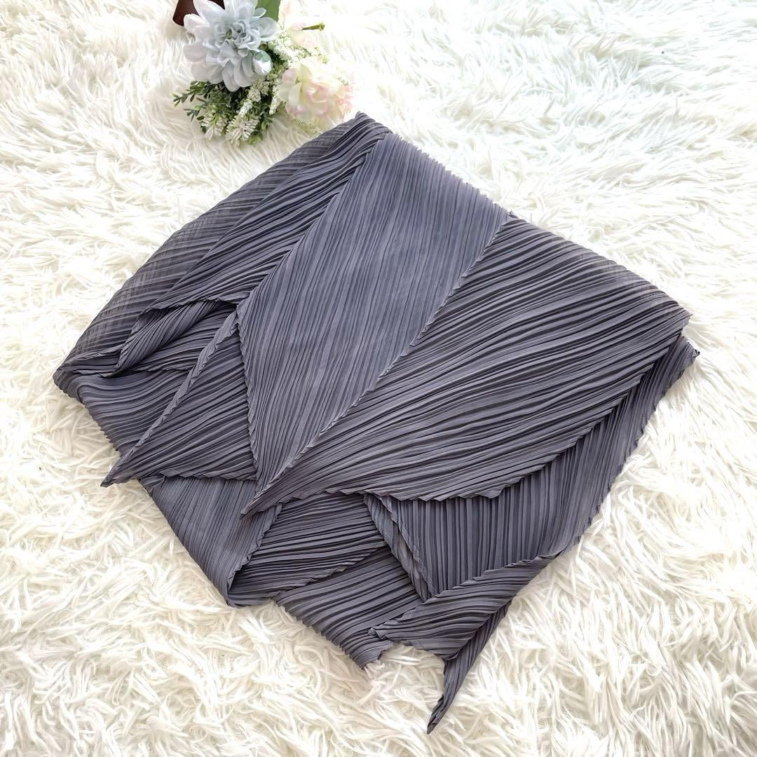 極美品 pleats please プリーツプリーズ ポンチョ ケープ 極美品 pleats please プリーツプリーズ ポンチョ ケープ