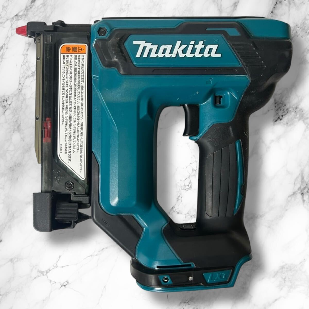 Makita マキタ 充電式ピンタッカ PT353D 本体のみ 動作確認済 Makita マキタ 充電式ピンタッカ PT353D 本体のみ 動作確認済