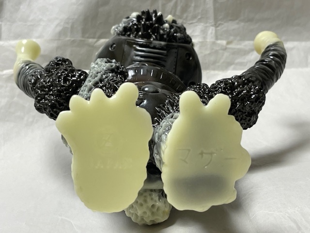 ゾルメン ZOLLMEN 円盤怪獣 マザー 蓄光 G.I.D. マーブル ソフビ ゾルメン ZOLLMEN 円盤怪獣 マザー 蓄光 G.I.D. マーブル ソフビ