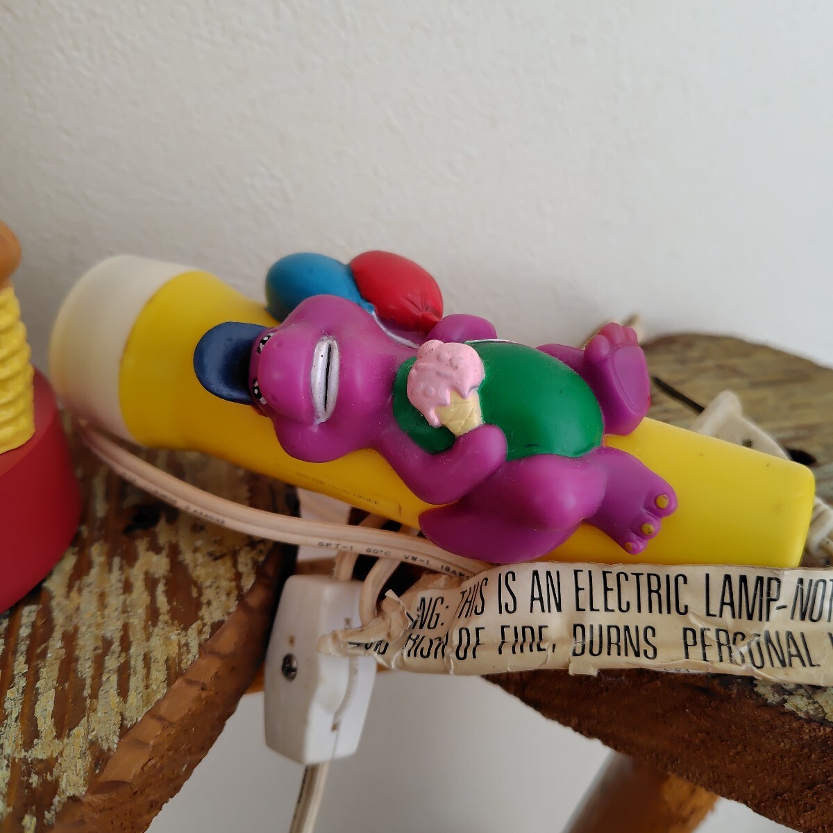 1992年 バーニー Barney&Friends ナイトライト＋懐中電灯　2点セット　高さ21ｃｍ_画像9
