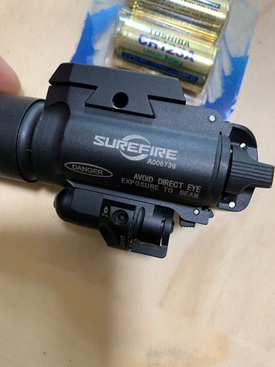 中古品 シュアファイア レプリカ X400 LED ライト とレザー