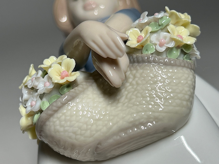 瑞】リヤドロ LLADRO 少女花フィギュリン 陶器人形 置物 瑞】リヤドロ LLADRO 少女花フィギュリン 陶器人形 置物