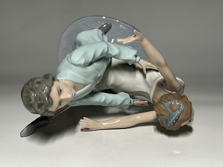 瑞】リヤドロ LLADRO NAO 男女踊る フィギュリン 陶器人形 置物 瑞】リヤドロ LLADRO NAO 男女踊る フィギュリン 陶器人形 置物