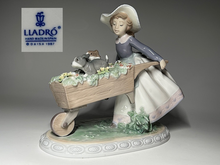 瑞】リヤドロ LLADRO 少女 花車 犬フィギュリン 陶器人形 置物 瑞】リヤドロ LLADRO 少女 花車 犬フィギュリン 陶器人形 置物