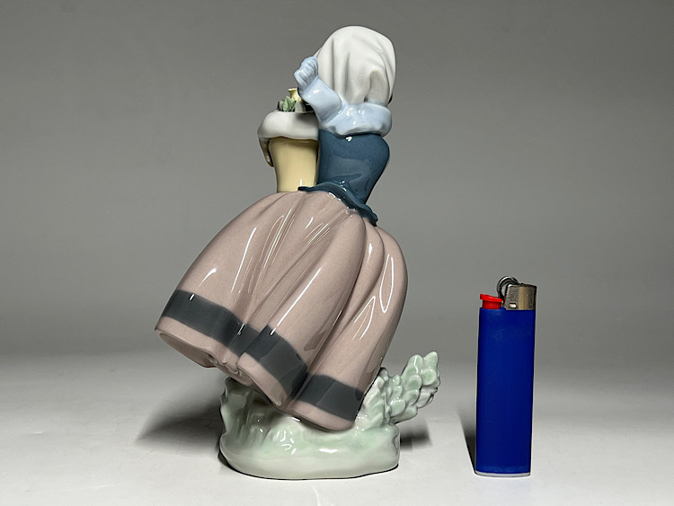 瑞】リヤドロ LLADRO 花と少女 フィギュリン 陶器人形 置物 瑞】リヤドロ LLADRO 花と少女 フィギュリン 陶器人形 置物