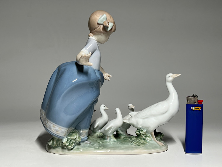 瑞】リヤドロ LLADRO 少女とアヒル フィギュリン 陶器人形 置物 瑞】リヤドロ LLADRO 少女とアヒル フィギュリン 陶器人形 置物